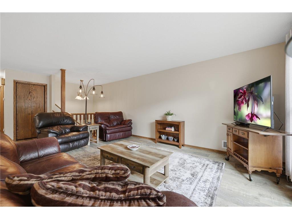 715 Sunset Street SW Hutchinson MN 55350 7099772 image5