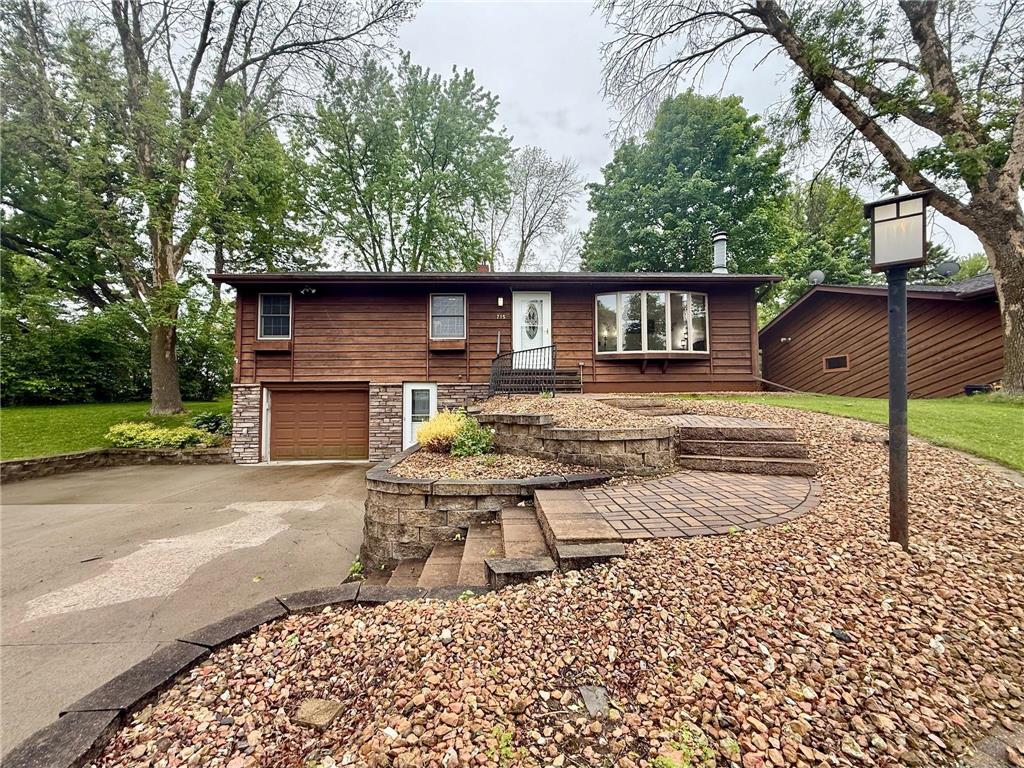 715 W Crest Lane Ellsworth WI 54011 6710465 image1