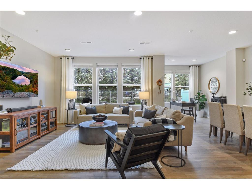 7152 Walnut Grove Lane N, Maple Grove, MN 55311 MLS 6465386 Edina