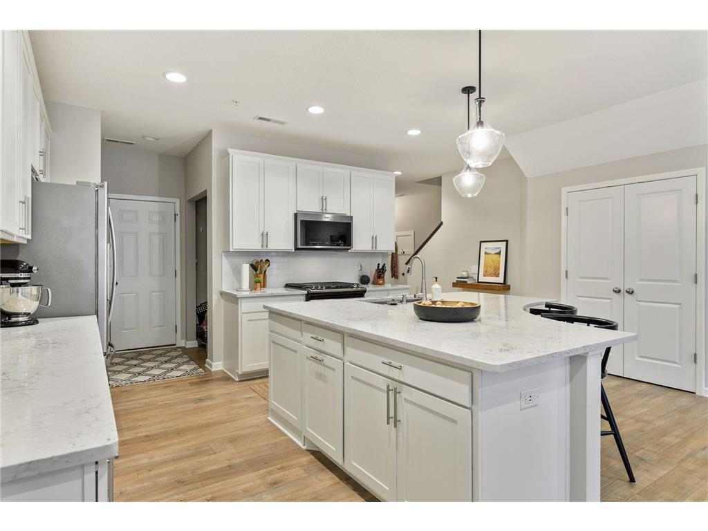 7152 Walnut Grove Lane N, Maple Grove, MN, 55311 MLS 7777457 Edina