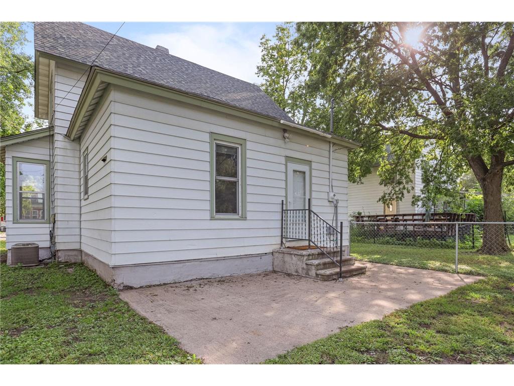 716 1st Street NW Faribault MN 55021 6787008 image30