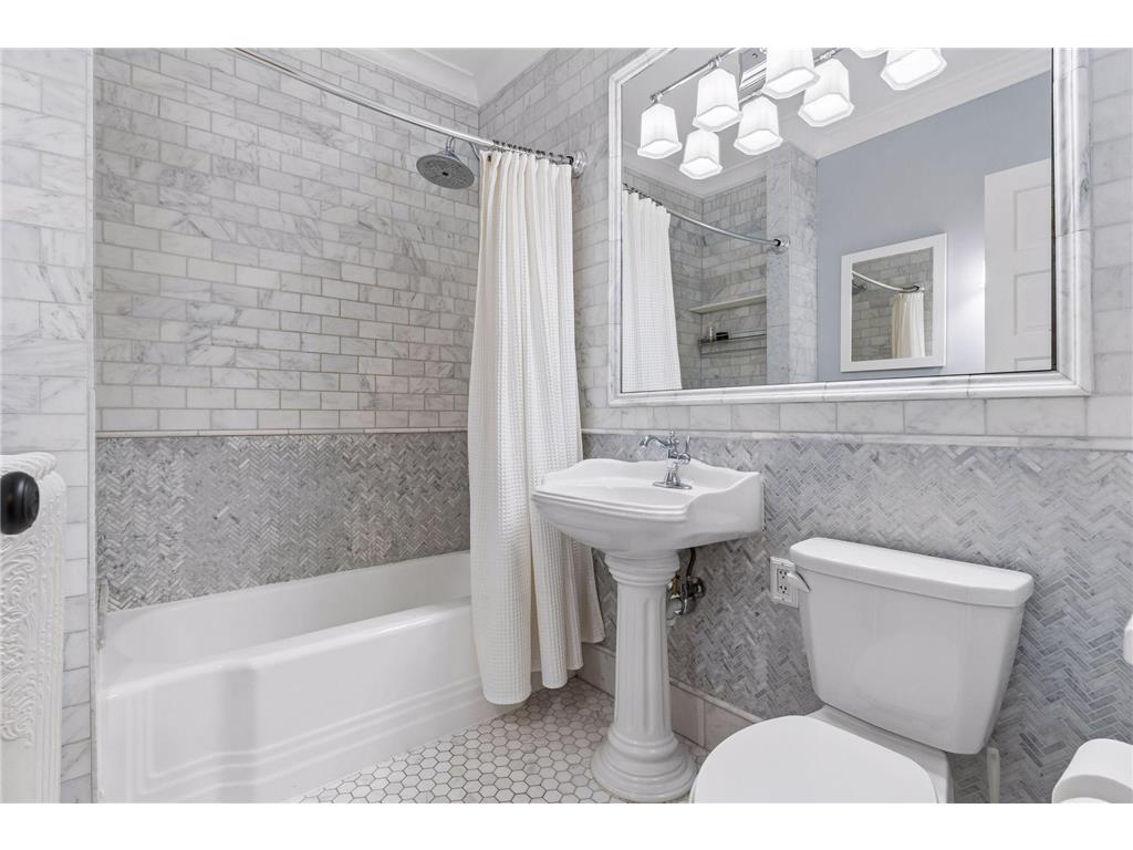 716 5th Avenue SE #2 Minneapolis MN 55414 7069499 image18