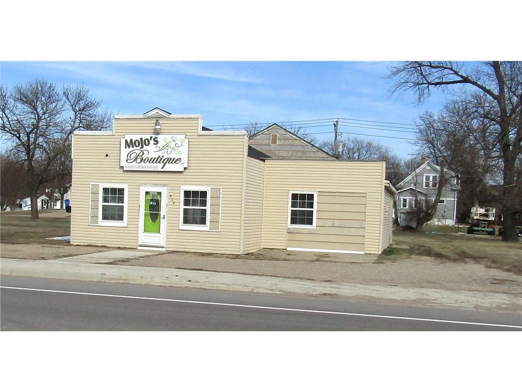 716 8th Avenue Madison MN 56256 6700400 image1