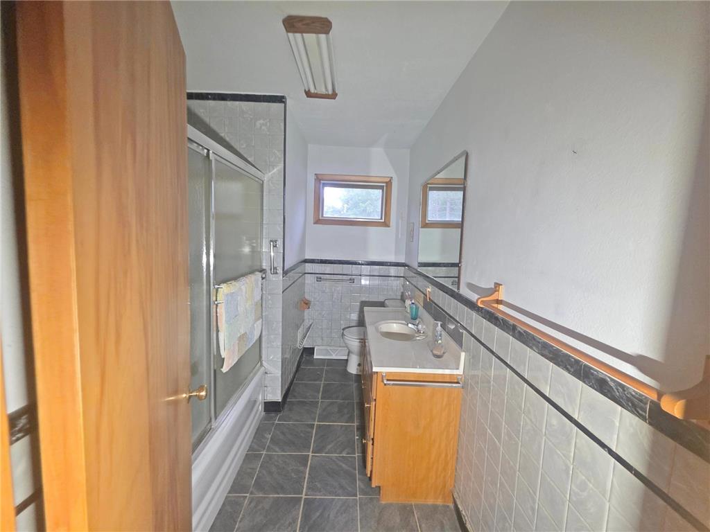 716 E 37th Street Hibbing MN 55746 7001163 image9