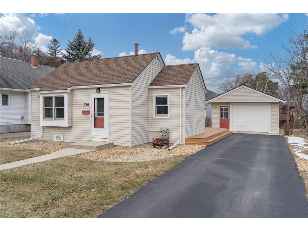 716 Garfield Avenue North Mankato MN 56003 6643712 image1