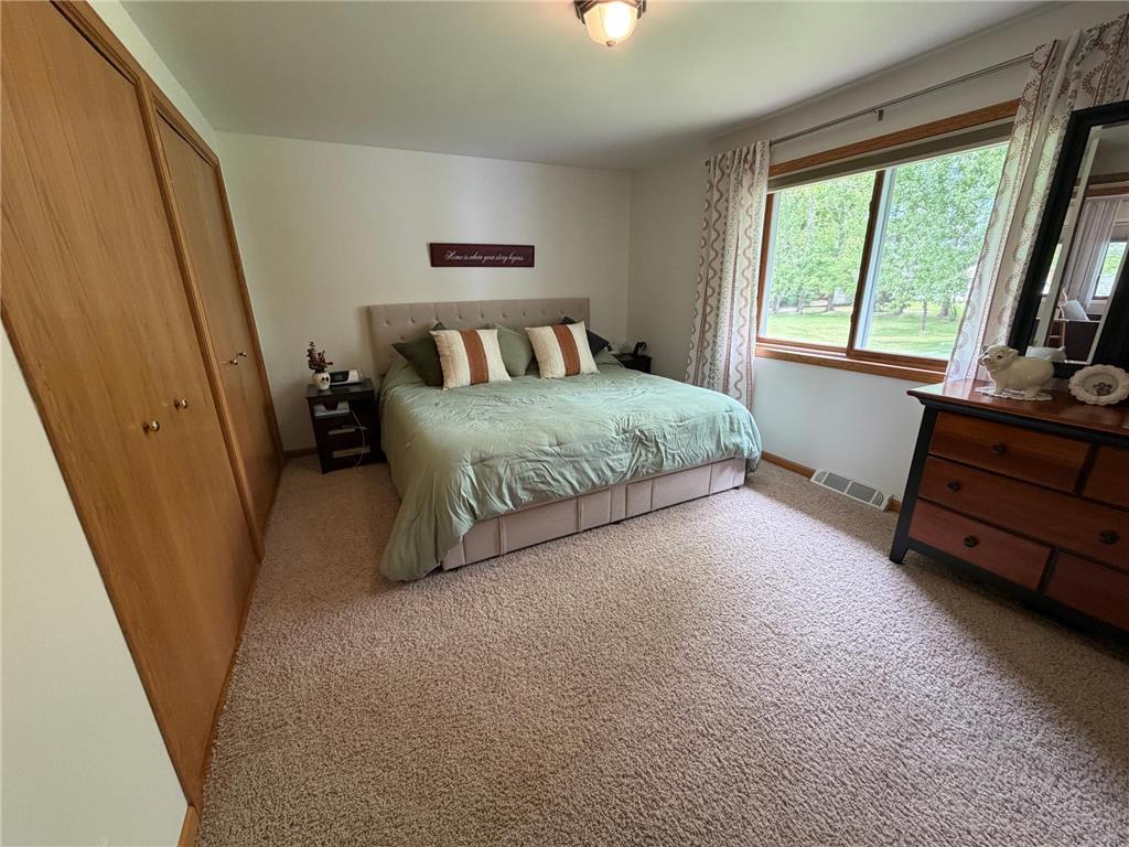 716 Main Avenue S Roseau MN 56751 7084452 image23