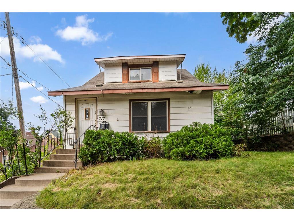 717 3rd Street E Saint Paul MN 55106 6785034 image1