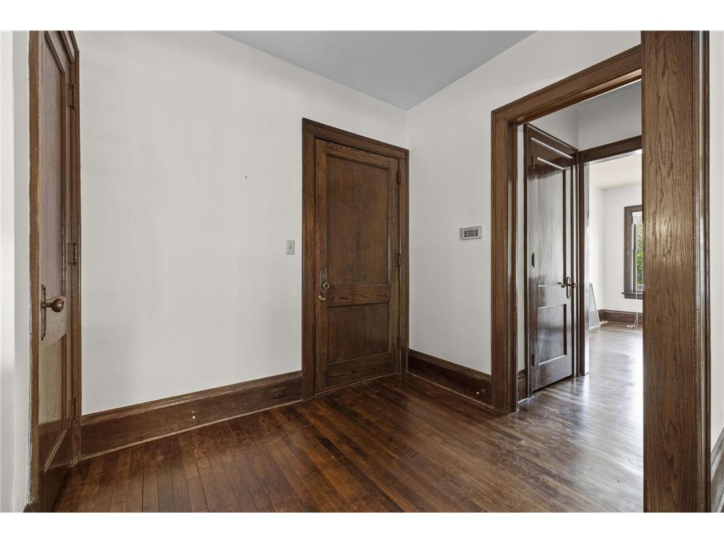 717 5th Street SE #1 Minneapolis MN 55414 7077117 image4