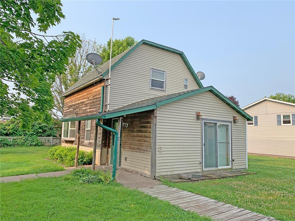 717 E Butternut Avenue Luck WI 54853 6401747 image1
