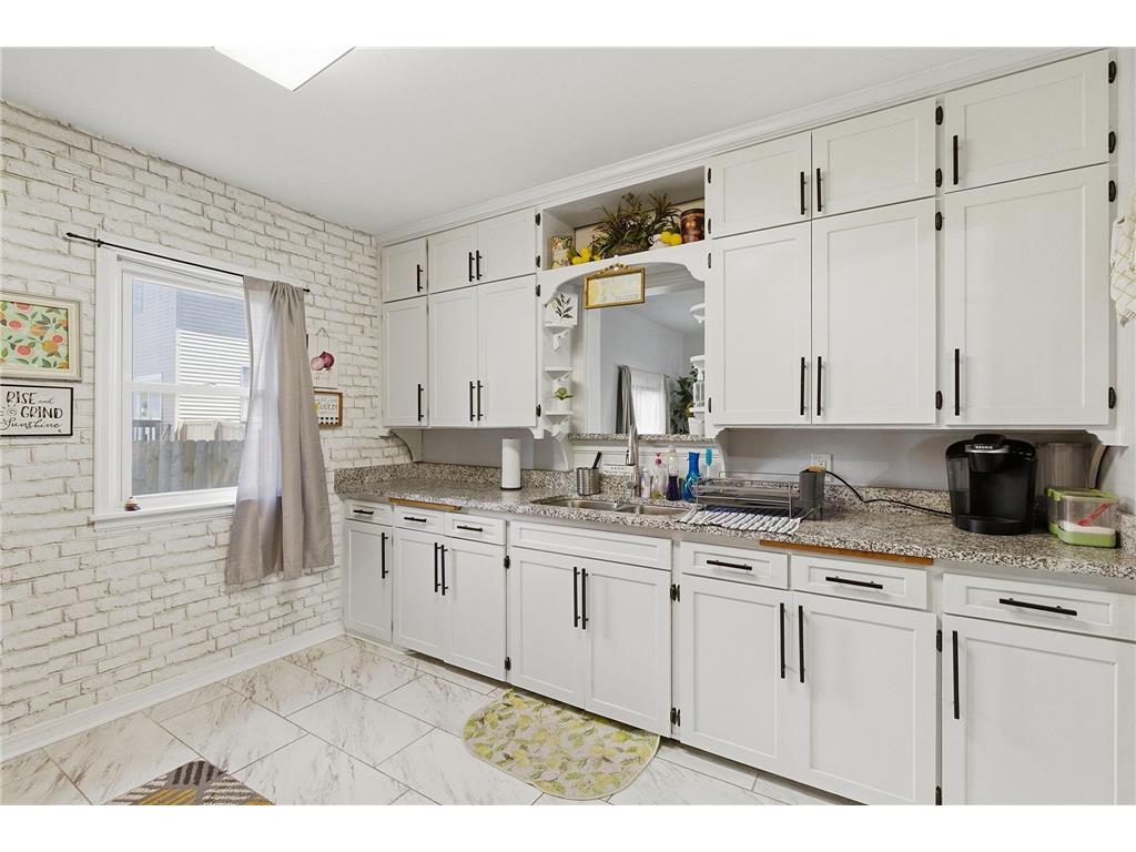 717 Forest Street Kenyon MN 55946 7088889 image10