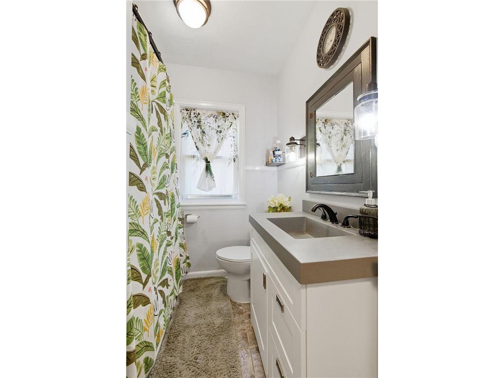 717 Forest Street Kenyon MN 55946 7088889 image13