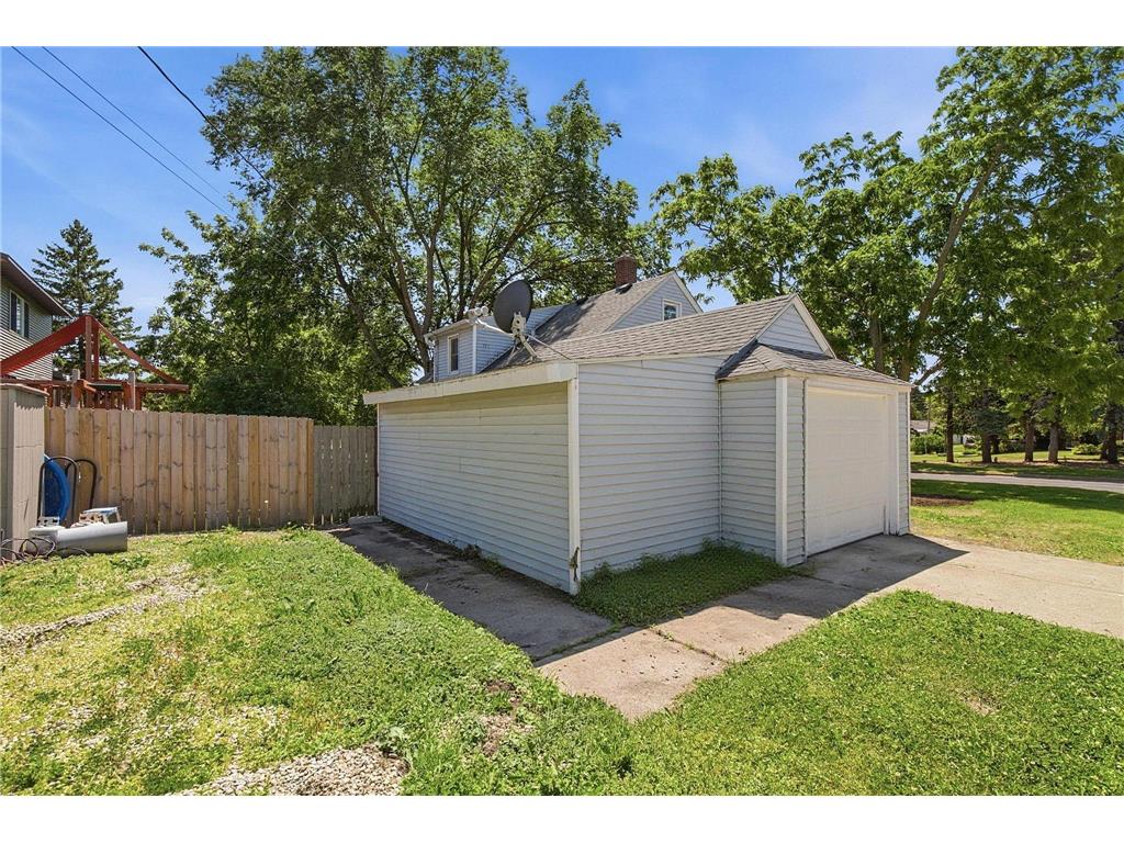 717 Forest Street Kenyon MN 55946 7088889 image21