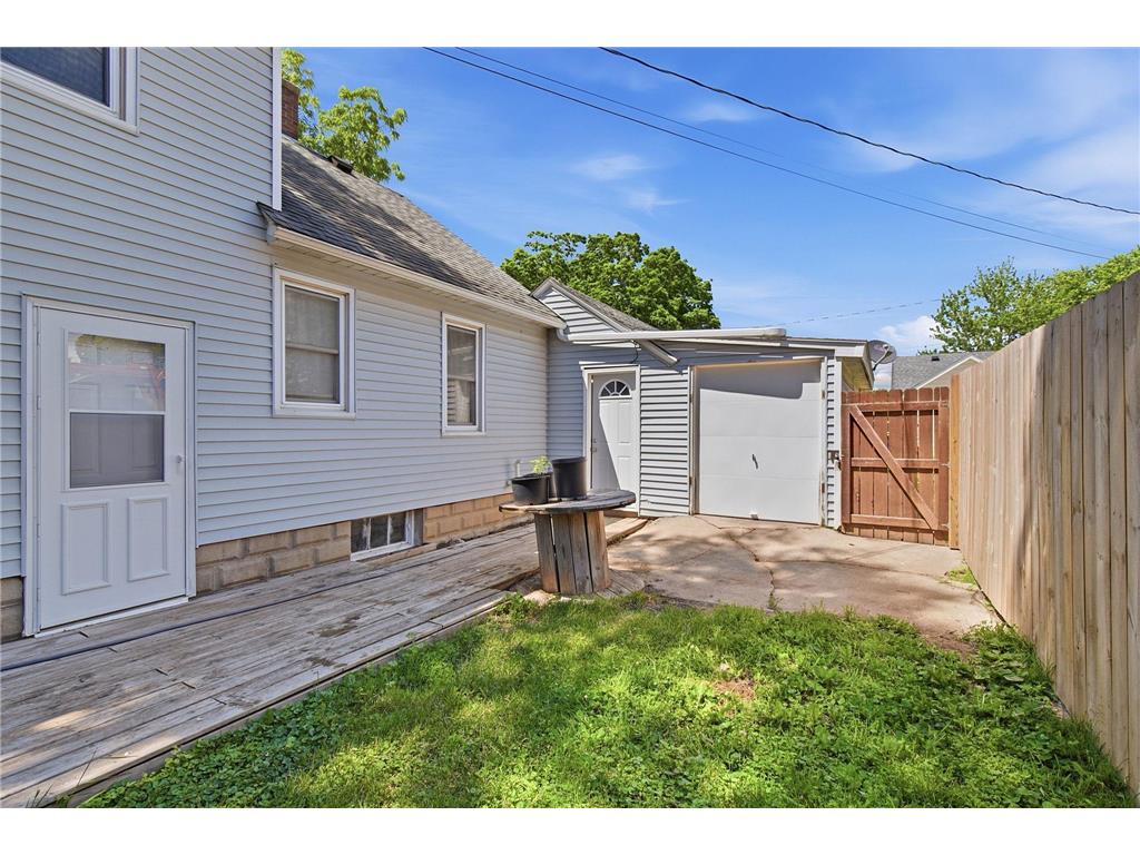717 Forest Street Kenyon MN 55946 7088889 image23