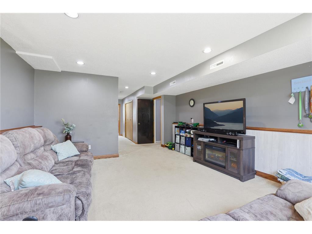 717 Heritage Lane Belle Plaine MN 56011 7105734 image17