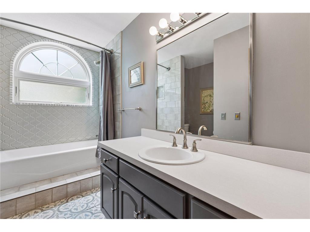 717 Marie Avenue W Mendota Heights MN 55118 7069179 image36