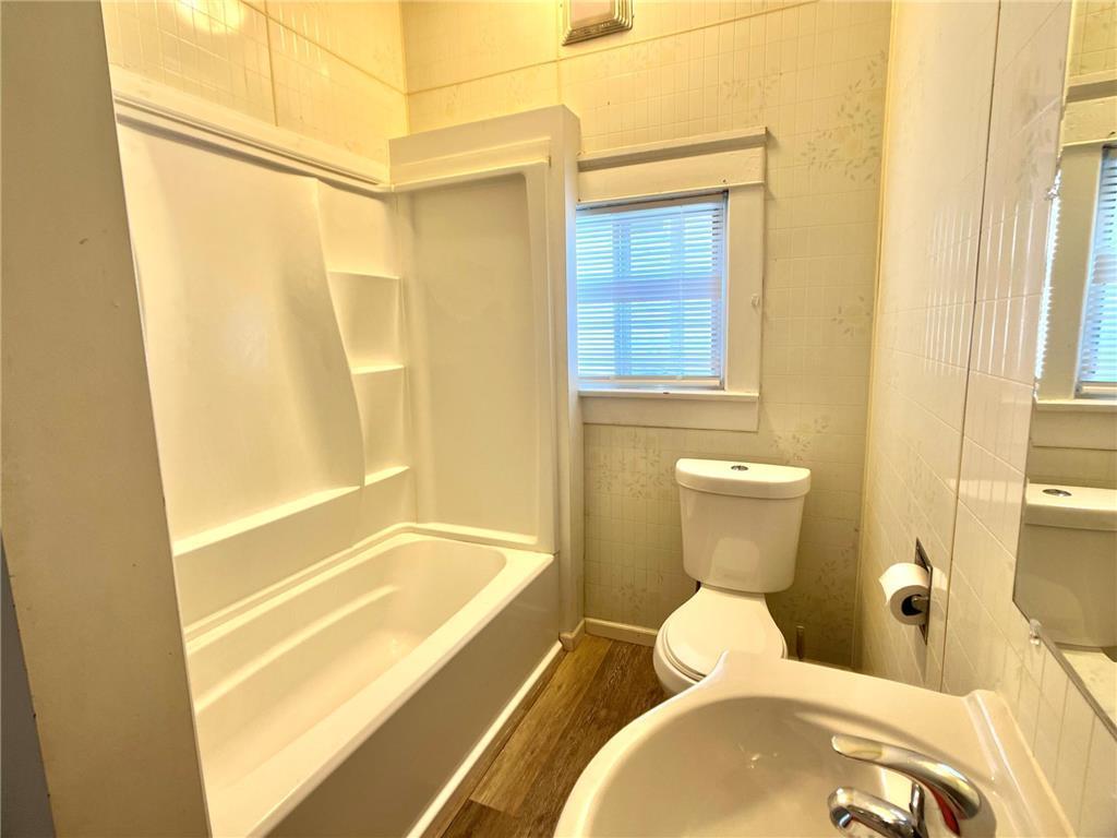 717 Minnesota Avenue Albert Lea MN 56007 6826490 image7