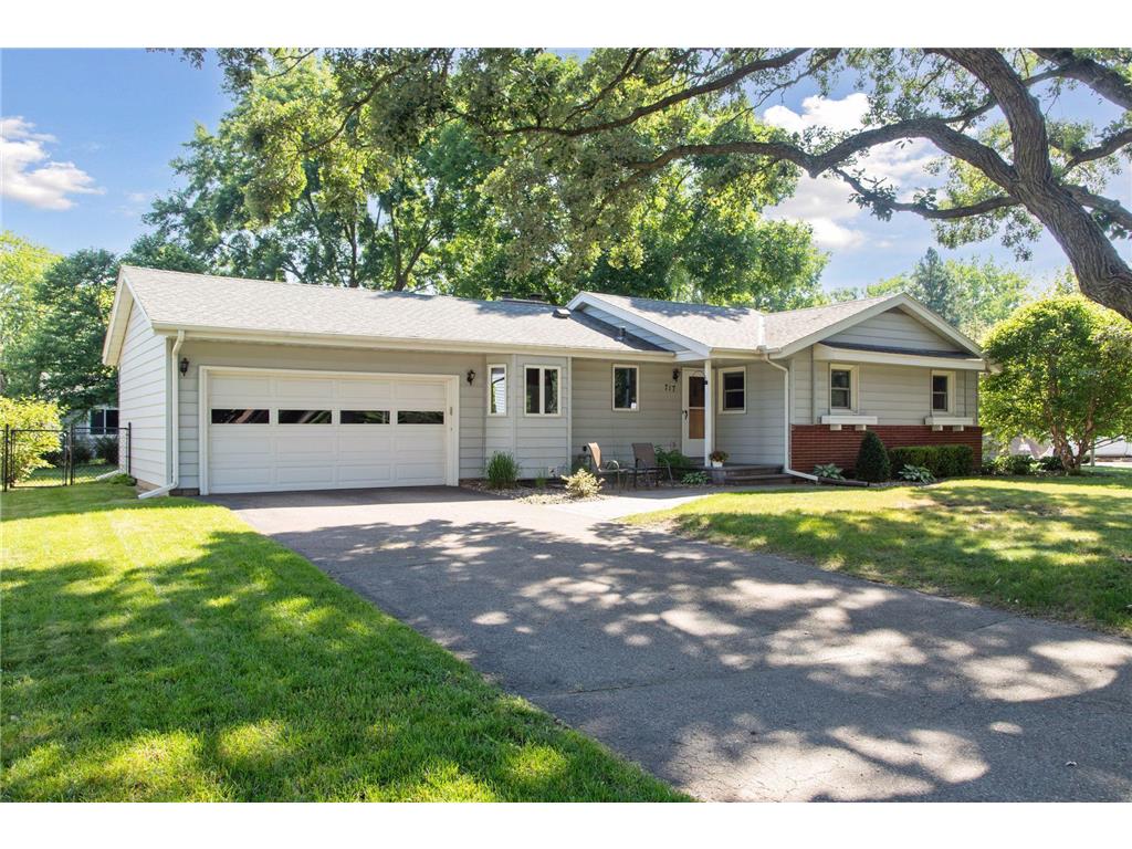 717 Navajo Lane Mendota Heights MN 55120 6774289 image1