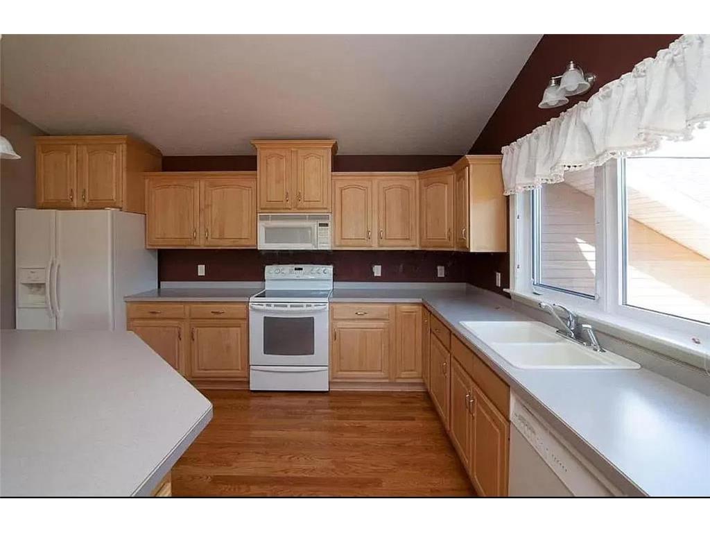 717 S Shore Drive Detroit Lakes MN 56501 6708985 image4