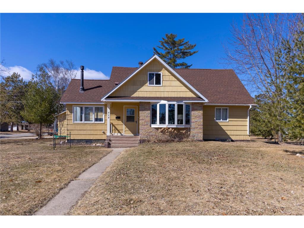 717 SW 5th Avenue Grand Rapids MN 55744 6696067 image1
