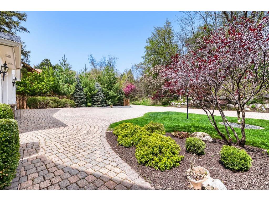 7170 Kenmare Drive Bloomington MN 55438 7070151 image5