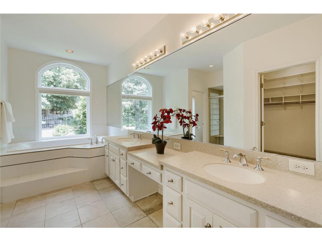 7170 Kenmare Drive Bloomington MN 55438 7110957 image33