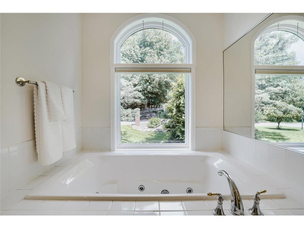 7170 Kenmare Drive Bloomington MN 55438 7110957 image35