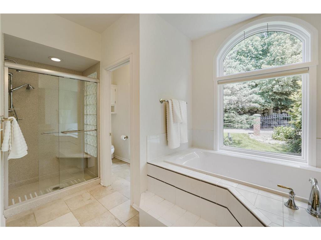 7170 Kenmare Drive Bloomington MN 55438 7110957 image36