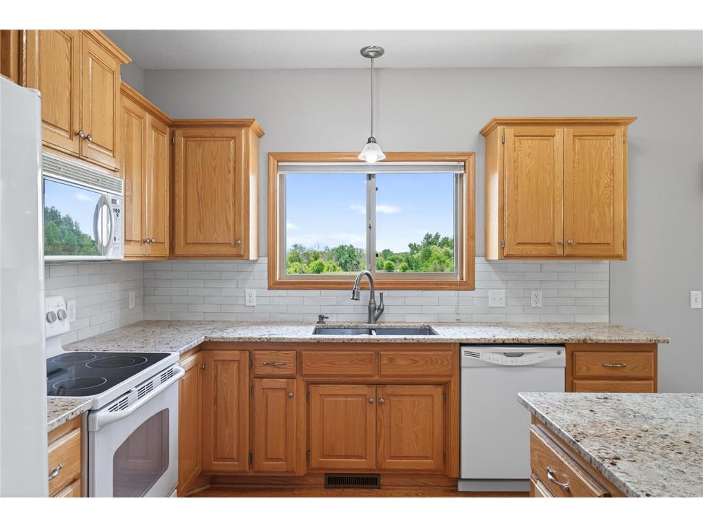 718 209th Lane NW Oak Grove MN 55011 7083740 image16