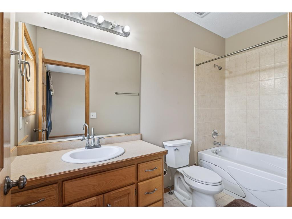 718 209th Lane NW Oak Grove MN 55011 7083740 image20