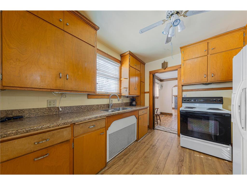 718 6th Street N Saint James MN 56081 7026640 image11