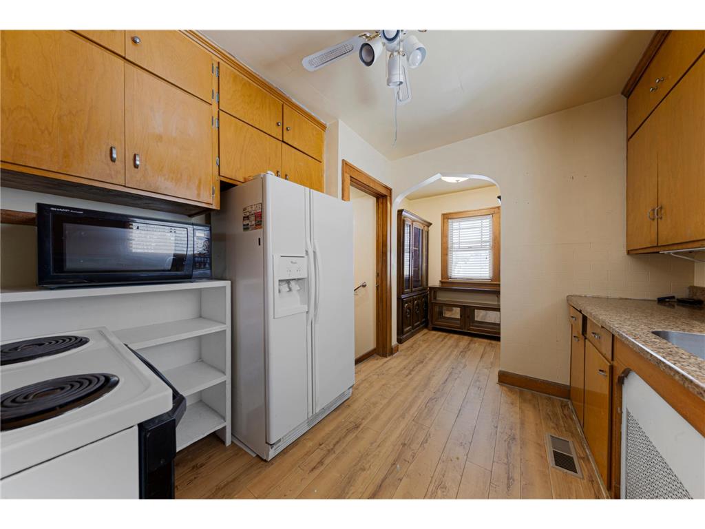 718 6th Street N Saint James MN 56081 7026640 image12