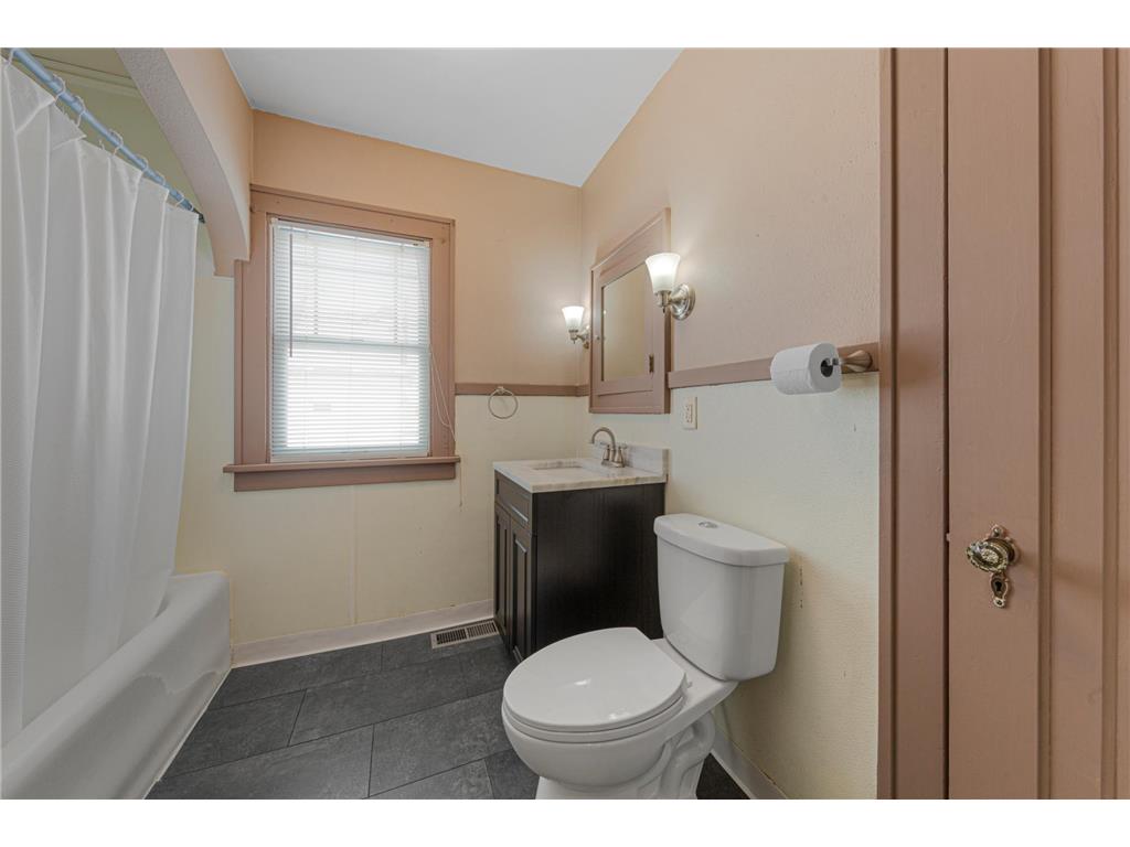 718 6th Street N Saint James MN 56081 7026640 image22