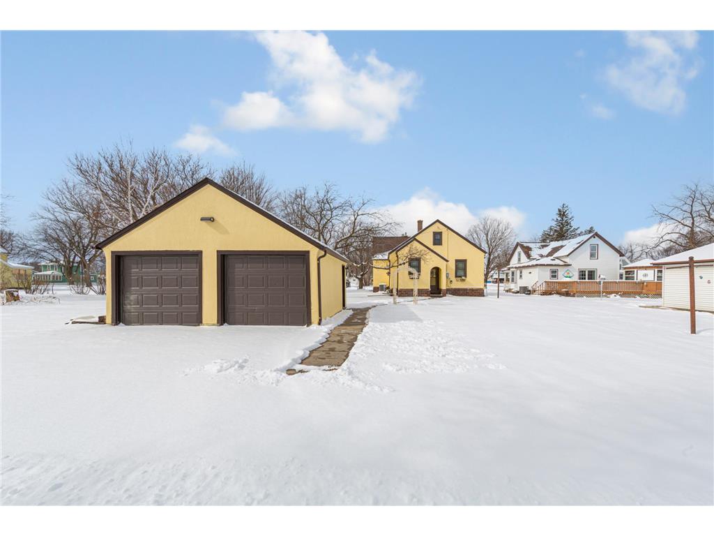 718 6th Street N Saint James MN 56081 7026640 image41