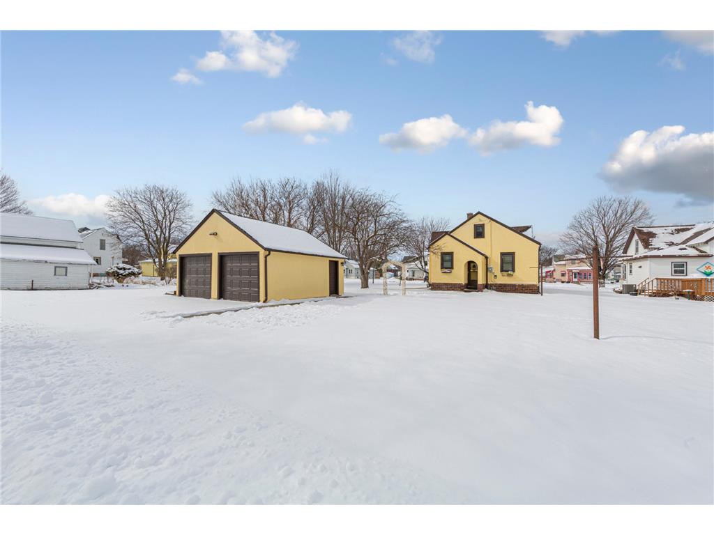 718 6th Street N Saint James MN 56081 7026640 image42