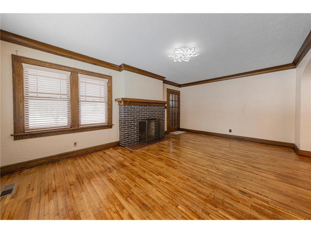 718 6th Street N Saint James MN 56081 7026640 image6