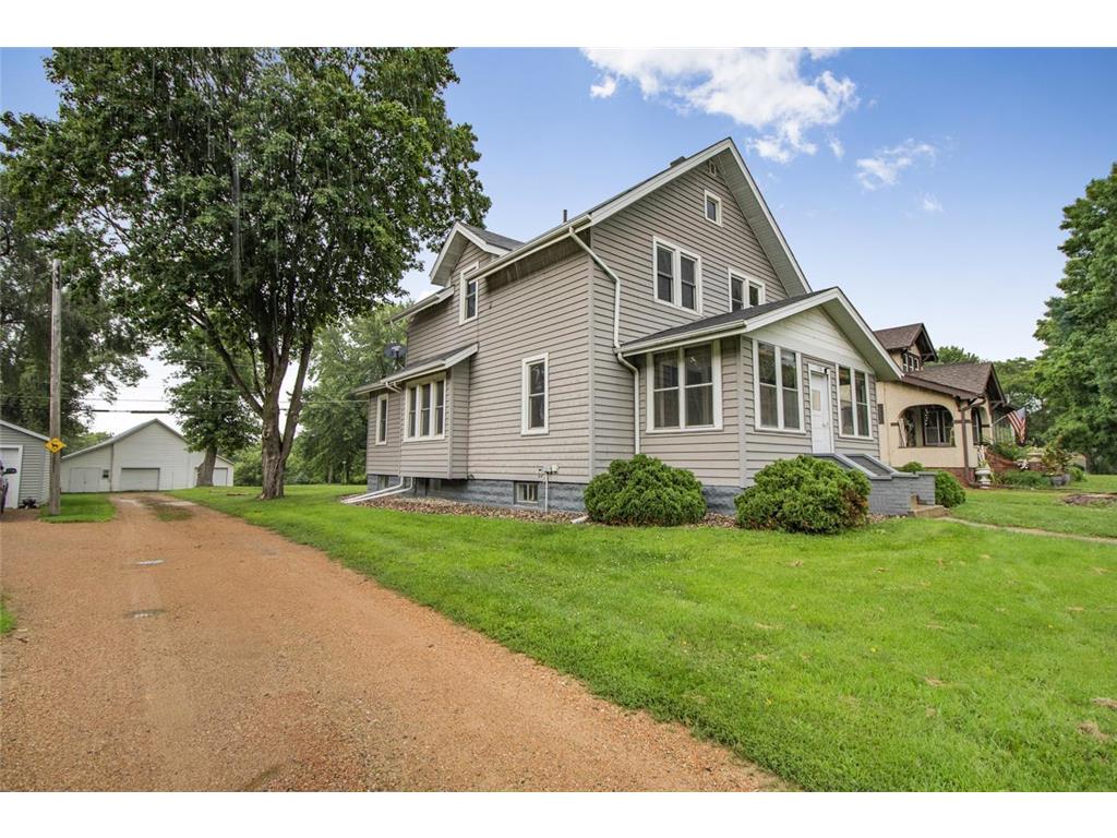 718 Elm Street W Norwood Young America MN 55368 6761435 image1
