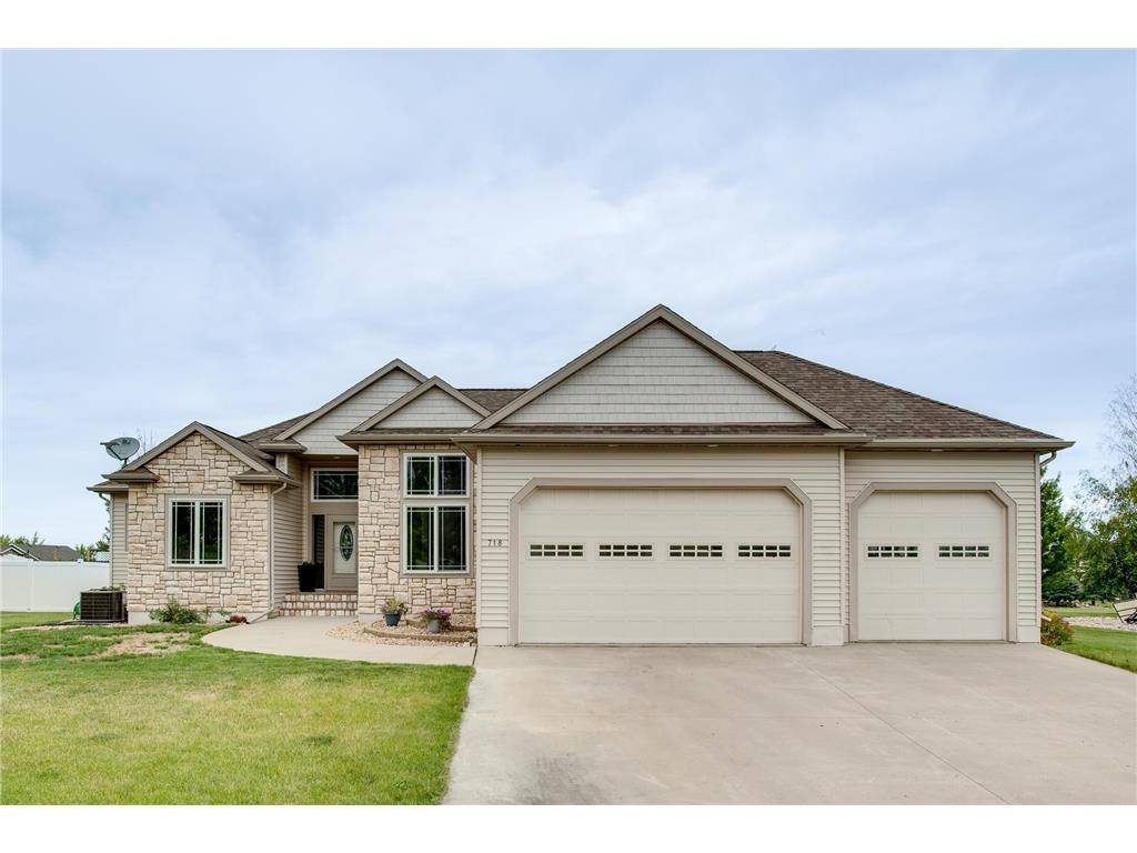 718 N Sedona Drive West Fargo ND 58078 7102893 image1