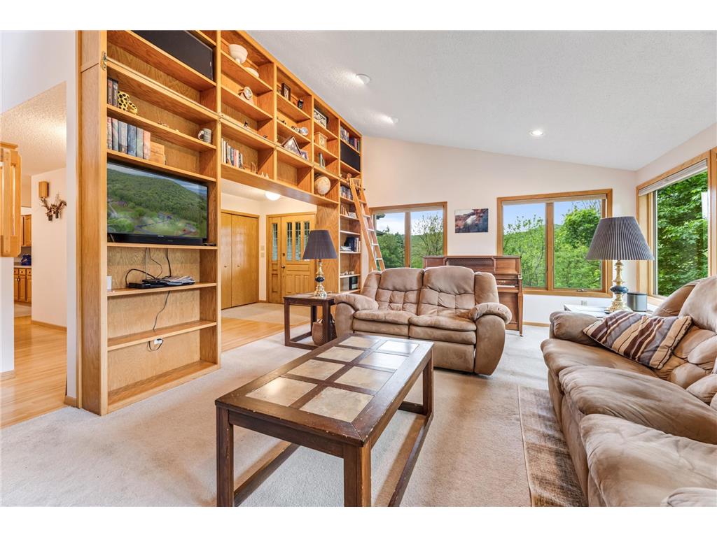 718 Spring Brook Drive Wilson Twp MN 55987 7076903 image5