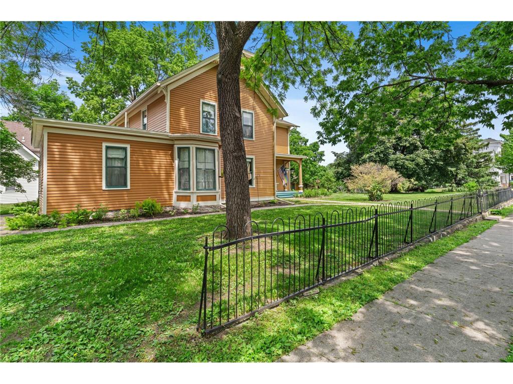 718 Vermillion Street Hastings MN 55033 7067178 image100