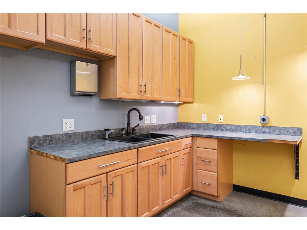 718 Washington Avenue N #101 Minneapolis MN 55401 6673182 image16