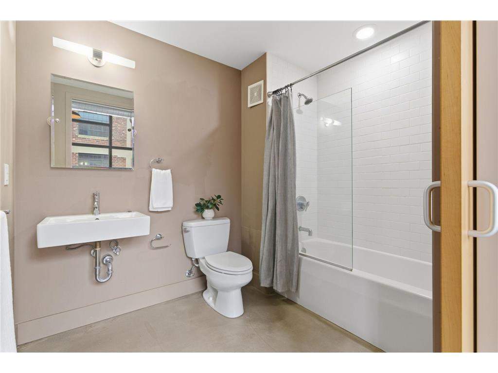 718 Washington Avenue N #503 Minneapolis MN 55401 7015053 image12