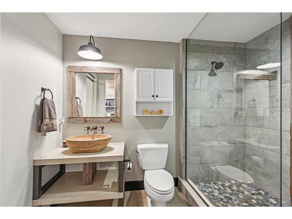 718 Washington Avenue N #506 Minneapolis MN 55401 7041844 image19