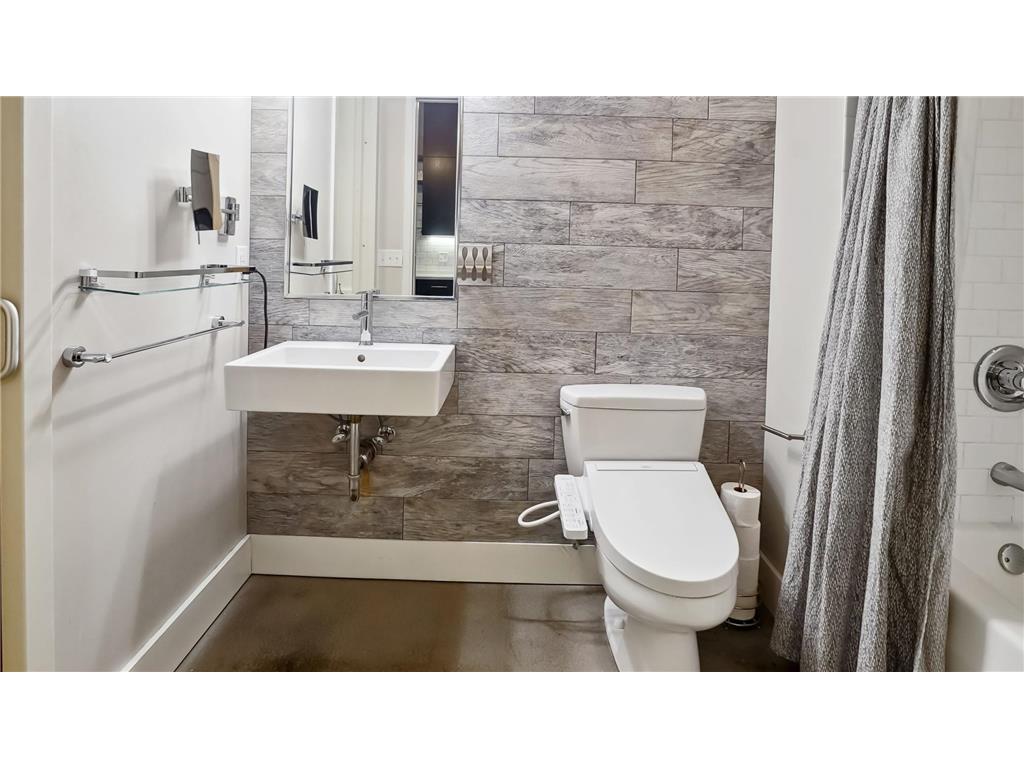 718 Washington Avenue N #514 Minneapolis MN 55401 7094959 image17
