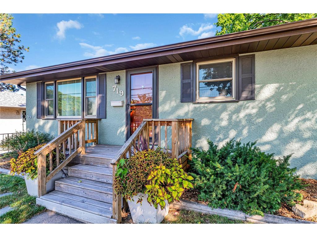 719 49th Avenue NE Columbia Heights MN 55421 6785861 image1