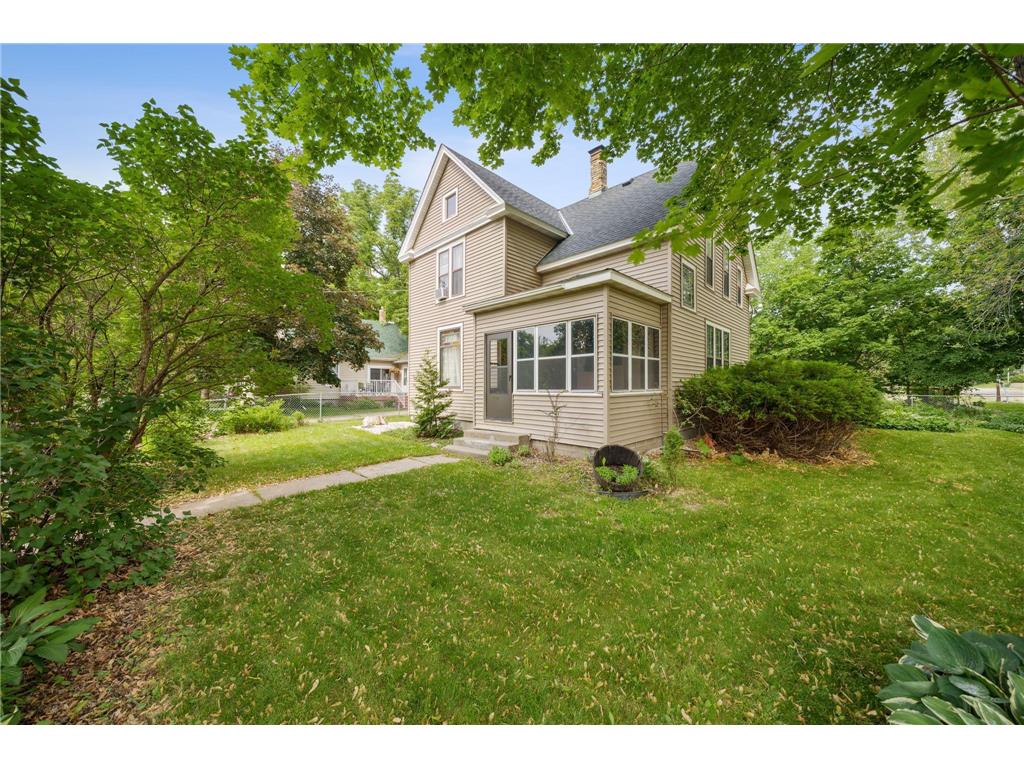 719 College Street, Northfield, MN, 55057 MLS 6369658 Edina Realty