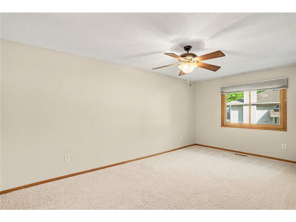 719 Evergreen Court Burnsville MN 55337 7115103 image14