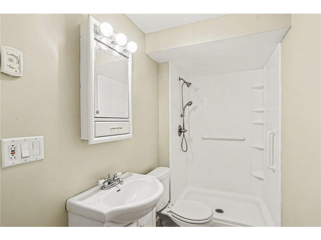 719 Evergreen Court Burnsville MN 55337 7115103 image17