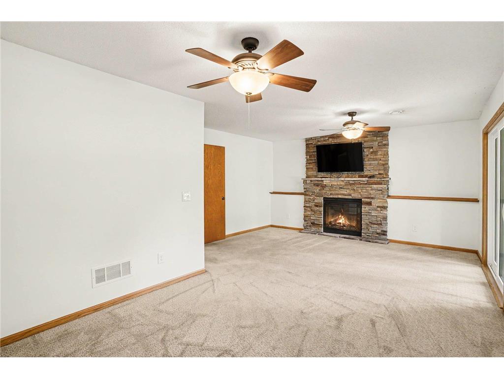 719 Evergreen Court Burnsville MN 55337 7115103 image18