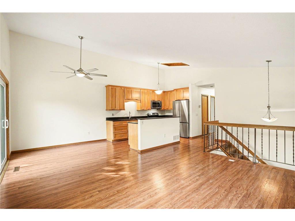 719 Evergreen Court Burnsville MN 55337 7115103 image4