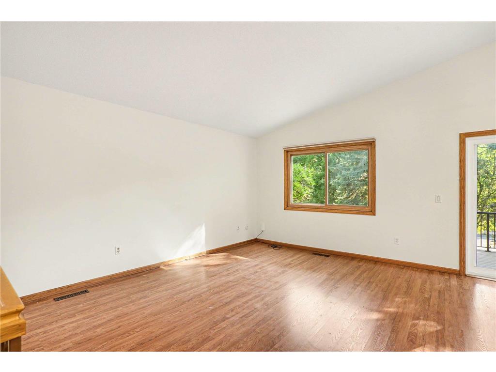 719 Evergreen Court Burnsville MN 55337 7115103 image5